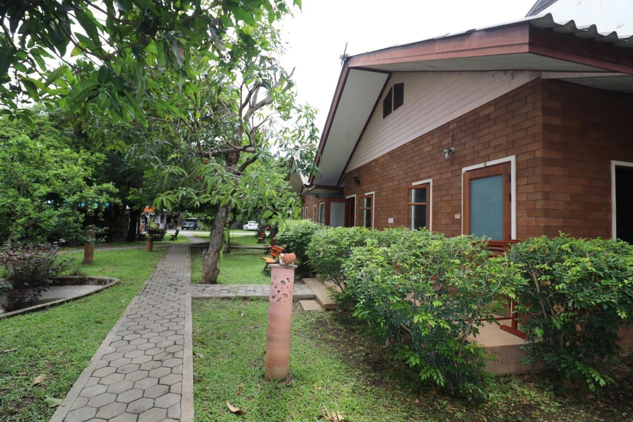 Gongkaew Huenkum Hotel Chiang Mai Dış mekan fotoğraf